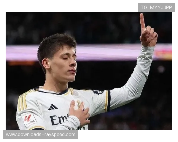 皇马新星居莱尔远射中柱，首发机会增多