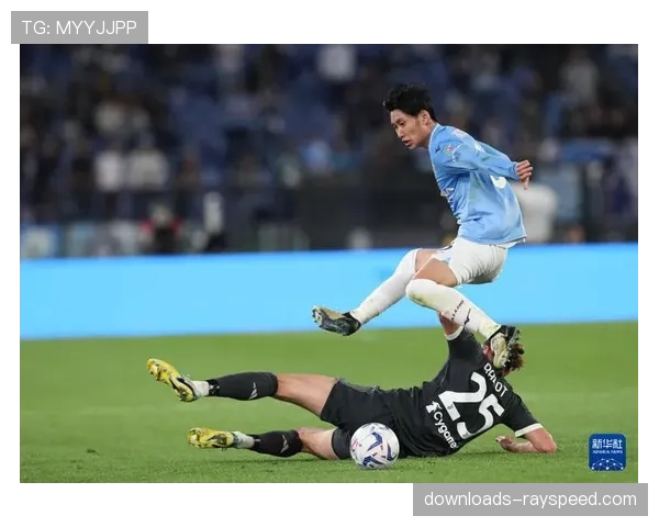 快讯：意甲，弗拉霍维奇点射命中，尤文图斯1-0领先拉齐奥